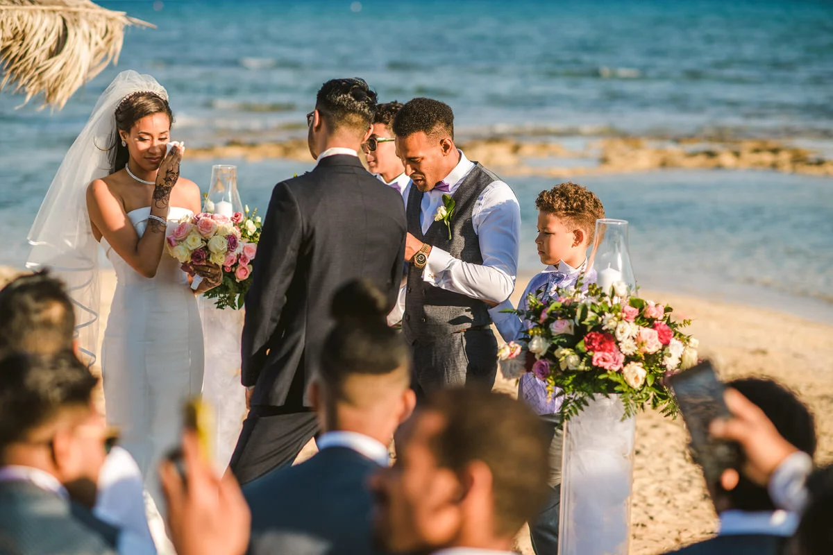 Thalassines Wedding Photographer Cyprus - Raya & Adhib - BEZIIQUÉ